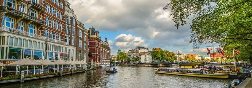 Amsterdam hotellit